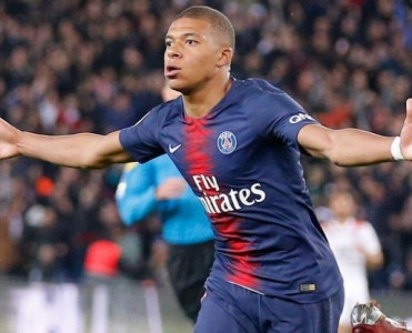 Mbappe tarix yazdı