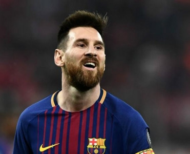 Messi məşqlərə başlayıb