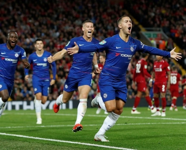 "Chelsea"dən Hazarda yeni müqavilə