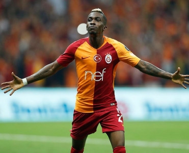 Galatasaray'lı futbolçu qızından imtina etdi