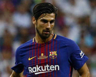 “Barcelona” futbolçusunu “Everton”a satmaqdan imtina etdi