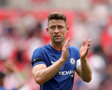 Cahill Milan'a keçir