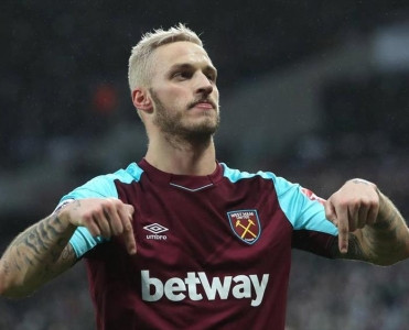 West Ham'ın futbolçusu Manchester United'in hədəfində