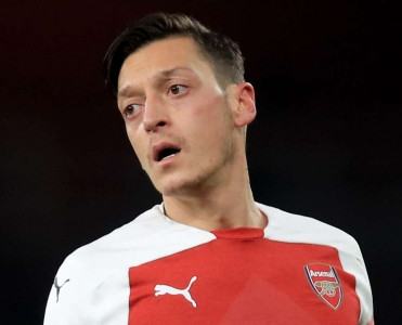 Özil Türkiyə klubuna keçir?