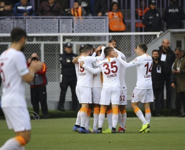 Galatasaray qələbə qazandı