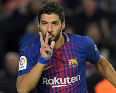 Suarez Barcelona-nın sıralarına qayıdıb