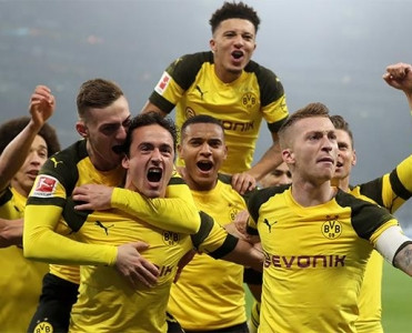 Dortmund və Bayern'dən qələbə, Leipzig uduzdu