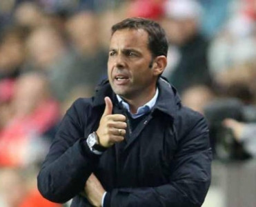 La Liqada daha bir istefa