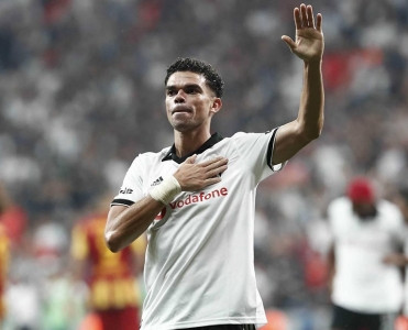 Beşiktaş Pepe'ni göndərdi