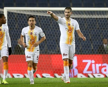 Bundesliqa təmsilçisi Galatasaray'ın futbolçunu istəyir