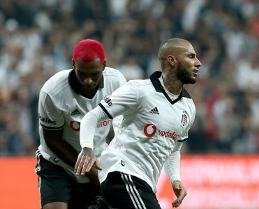 “Beşiktaş” 4 futbolçusunu göndərir