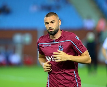 Burak Yılmaz rəsmən “Beşiktaş”da