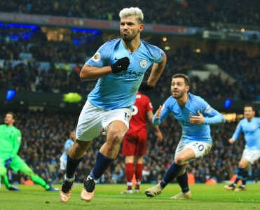 Liverpool'u Manchester City dayandırdı