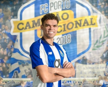 Pepe rəsmən Porto'da