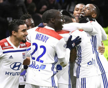 Marseille və Lyon'dan qələbə