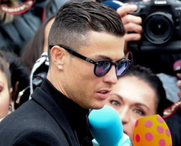 Ronaldo İspaniya məhkəməsində - Futbolçuya həbs şoku - FOTO