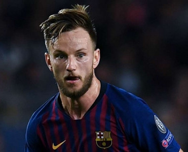 Rakitic Premyer Liqa klubunun hədəfində