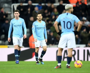 Arsenal'dan qələbə, Manchester City uduzdu