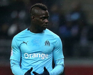 Balotelli: "A Seriyası darıxdırıcıdır"