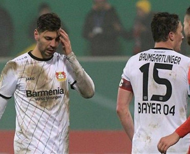 Borussia və Bayer kubokla vidalaşdı