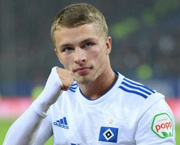 Bayern 19 yaşlı hücumçu aldı