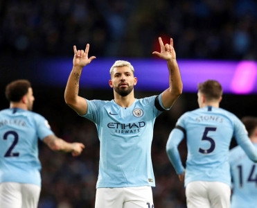 Tottenham'dan qələbə, Manchester City Chelsea'ni darmadağın etdi