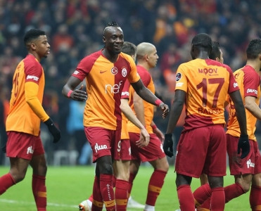 Galatasaray qələbə qazandı