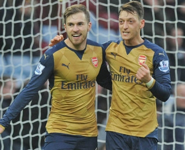 Arsenal iki futbolçusunu aparmadı