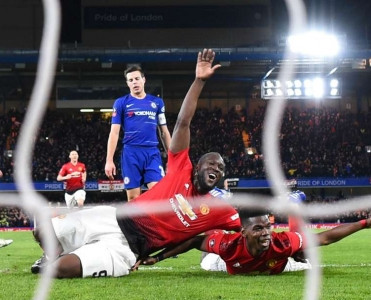 Manchester United Chelsea'ni kubokdan kənarlaşdırdı