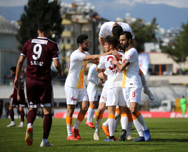 Galatasaray uduzdu, yarımfinala çıxdı