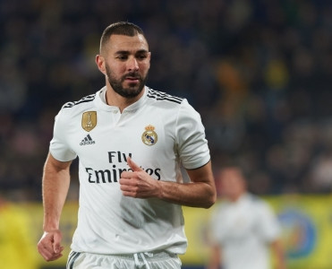 Benzemanın evi qarət olundu