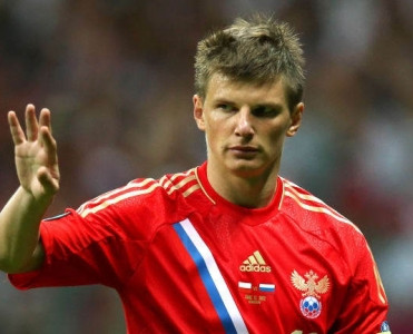 Arshavin Çempionlar Liqasında iştirak etmiş ən yaxşı rusiyalı futbolçu seçilib