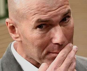 Zidan 350 milyona razı oldu!