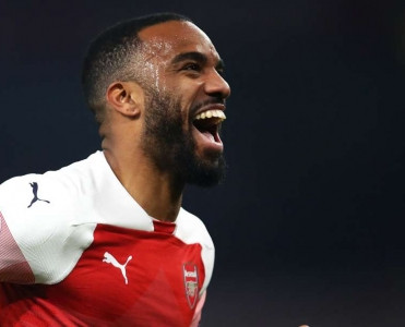 UEFA Lacazette'nin cəzasını azaltdı