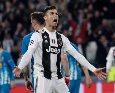 Juventus və Manchester City'dən darmadağın