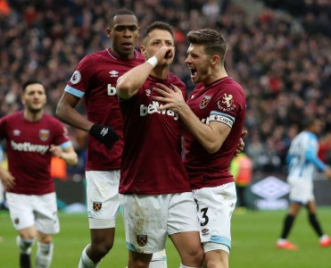 West Ham evdə, Leicester səfərdə qələbə qazandı