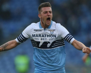 Zidan qayıtdı, yenə onu istədi