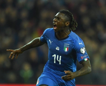 Qol vurdu, tarixə düşdü