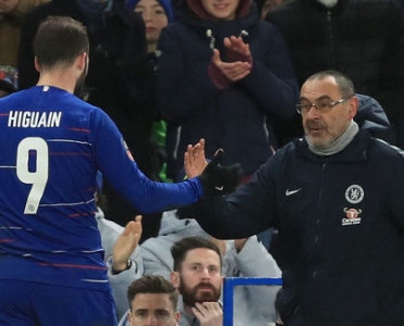Higuainə bura uyğunlaşmaq üçün vaxt lazımdır, amma .. - Sarri