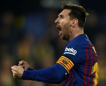 Messi yenə Ronaldonu geridə qoydu