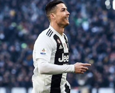 Ronaldo “Milan”la oyuna çıxacaq?