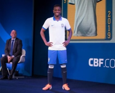 Braziliya millisinin yeni formaları - FOTO