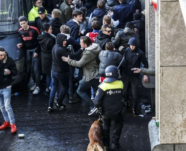 ÇL matçından əvvəl insident: 140 azarkeş saxlanıldı  - FOTO