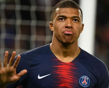 Mbappe tarixə düşdü