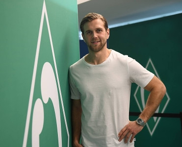 Bundesliqa klubu yeni futbolçu aldı