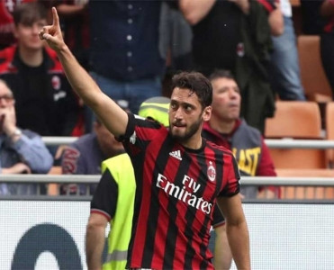 Türkiyəli futbolçu bu dəfə ingilislərin hədəfində