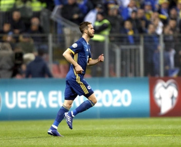 UEFA "Juventus"un futbolçusunu cəzalandırdı