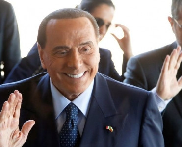 Berluskoni xəstəxanalıq oldu