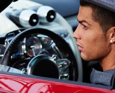 Ronaldonun 11 milyonluq maşını – FOTO