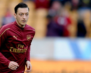 Özil qərarını verdi